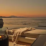 Oriana, Beachfront Villa Argassi