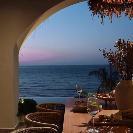 Villa Oriana, Beachfront *