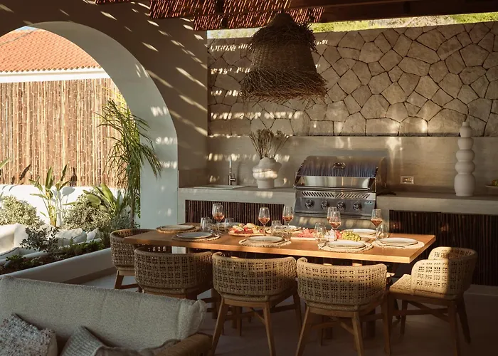 Oriana, Beachfront Argassi