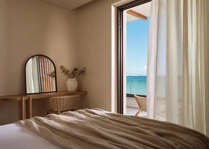 Oriana, Beachfront *