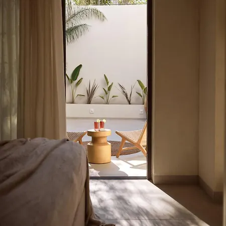 Oriana, Beachfront * アルガッシ