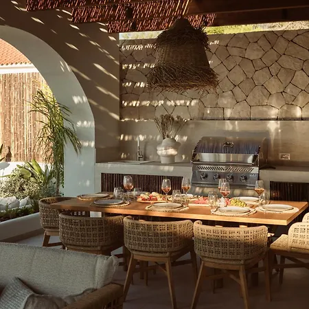 Oriana, Beachfront Villa, Few Steps From The Ionian Sea 阿凯松