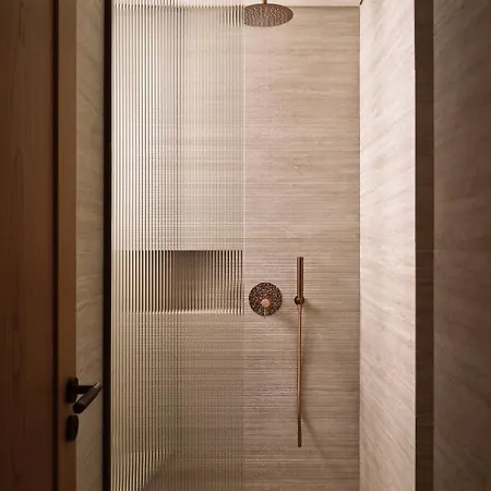 Oriana, Beachfront Villa *